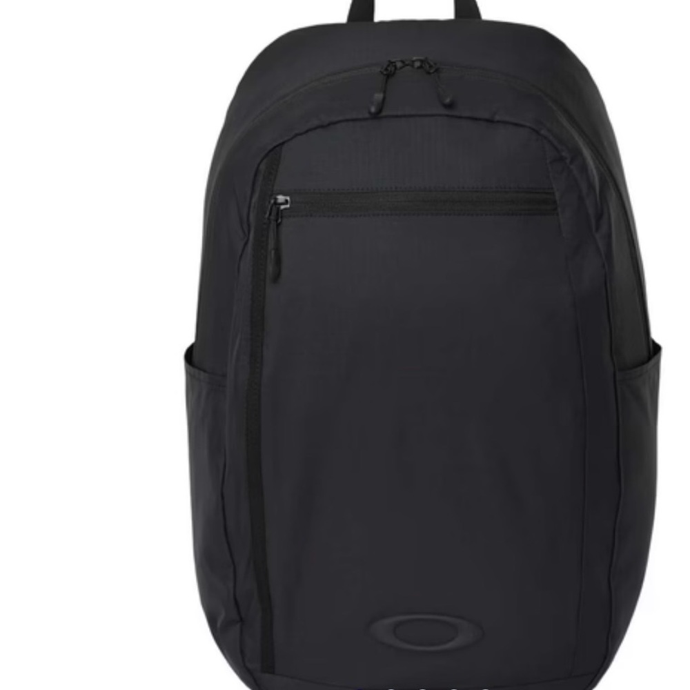 Oakley 22L Black Sport Backpack New with tags